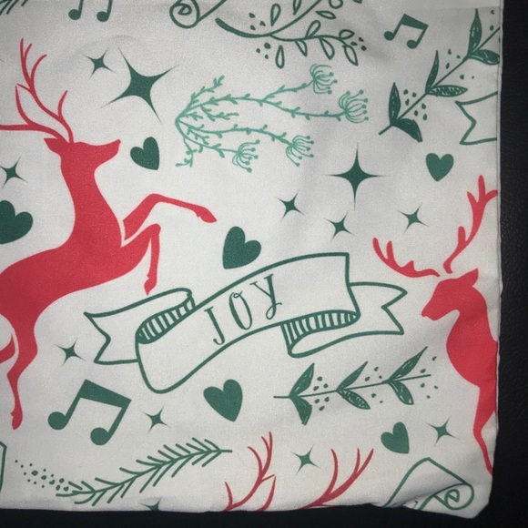 NEW! Pair (2) of Christmas Pillow Covers! - Picture 3 of 6